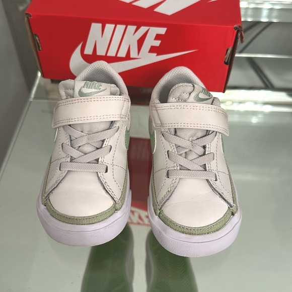 Nike Court Legacy Toddler Slip On Honeydew Phantom White Sneaker Shoes 7C - Picture 1 of 11